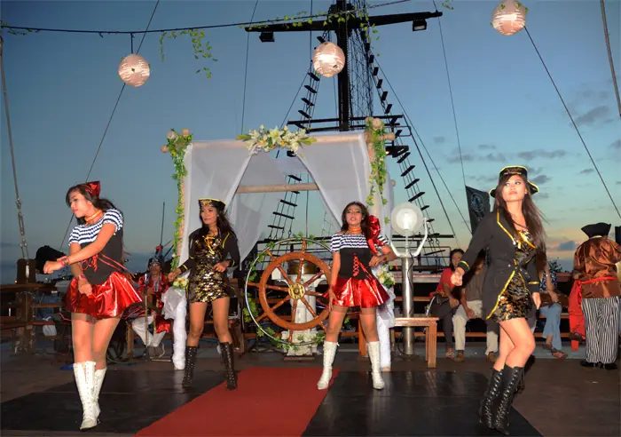 Bali Pirate Dinner Cruise - Image 3