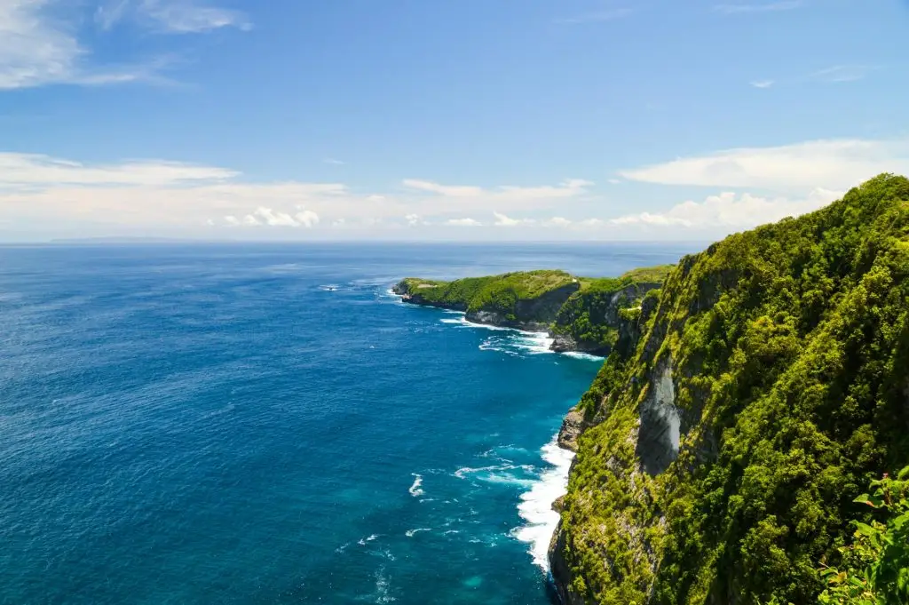 Beautiful Nusa Lembongan day trip from Bali with stunning beaches and crystal clear waters