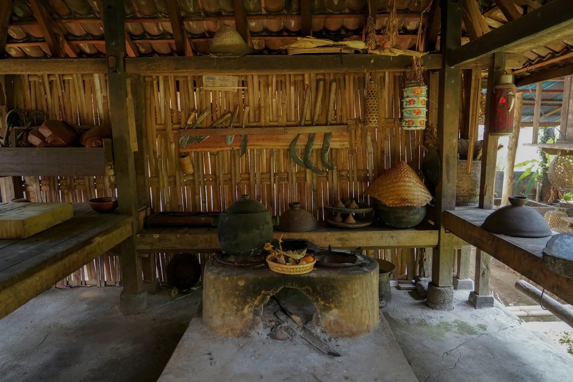 Bali traditional cooking class with market tour and local ingredients